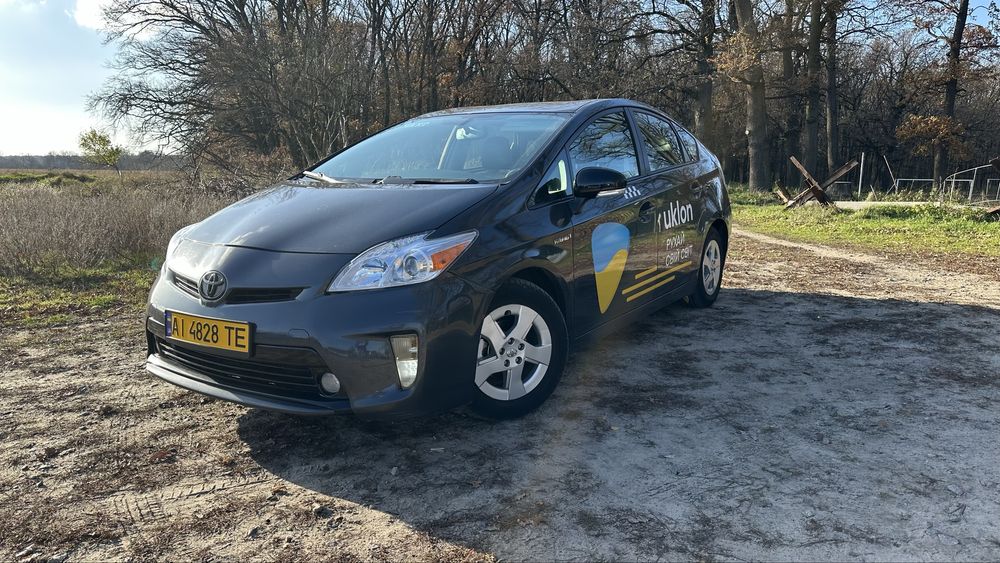 Оренда авто під ТАКСІ TOYOTA PRIUS