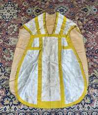 Casula, vestido para padre muito antigo, arte sacra, religioso