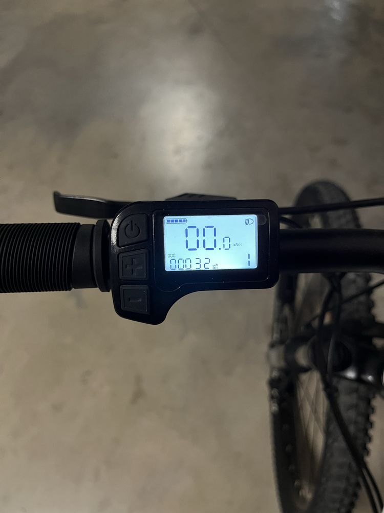 Bicicleta elétrica BTT Rockrider 27,5’’