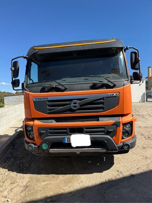 Volvo FMX com grua 20m e bascula