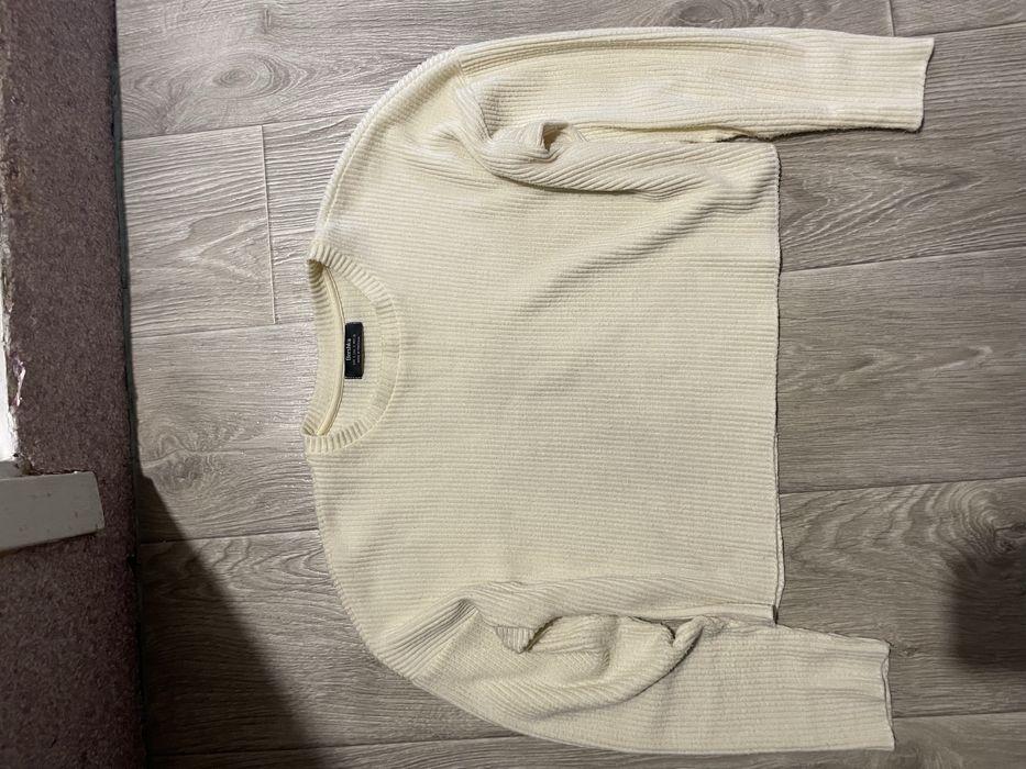 Светр бежевий Bershka S