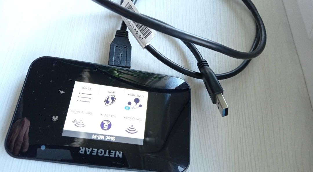 Router-Modem na kartę sim 4G LTE Netgear 810S + antena + 2 new baterie