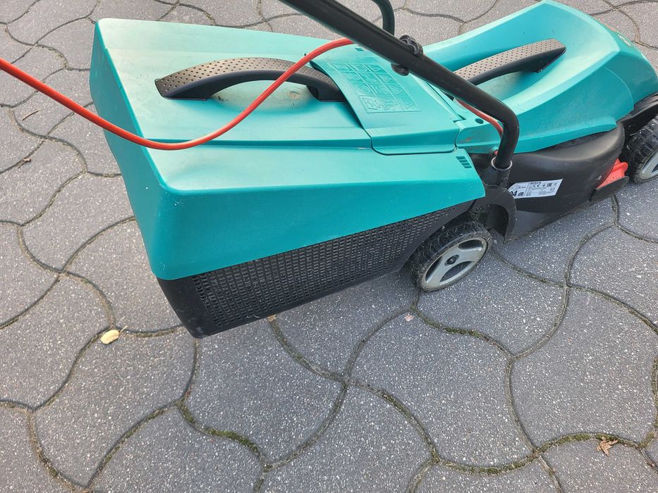 Kosiarka elektryczna Bosch ARM 3200 z koszem z funkcją mulczera 1200w