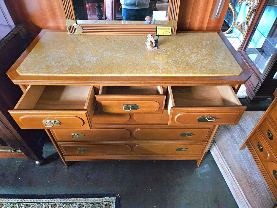 Cómoda em madeira com tampo em pedra - Muito bom estado ger