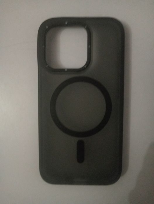 Чохли на Айфон 15 про