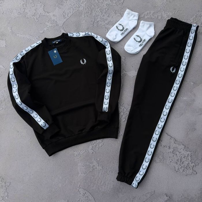 Костюм Fred Perry лампас: світшот-штани
2 пари шкарпеток у подарунок!