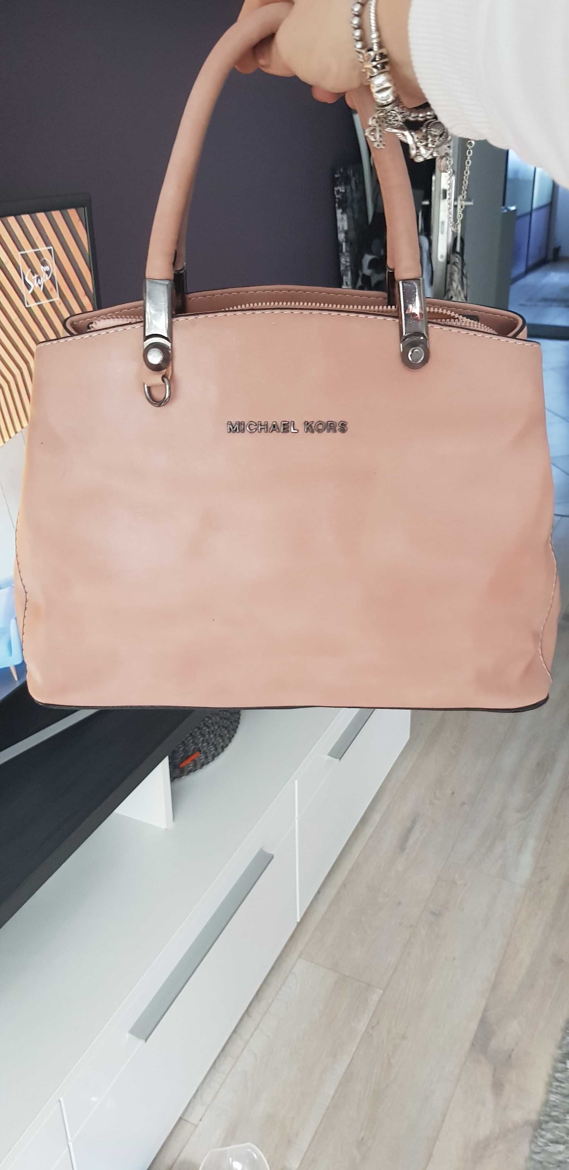 Torebka kuferek Michael Kors pudrowy róż