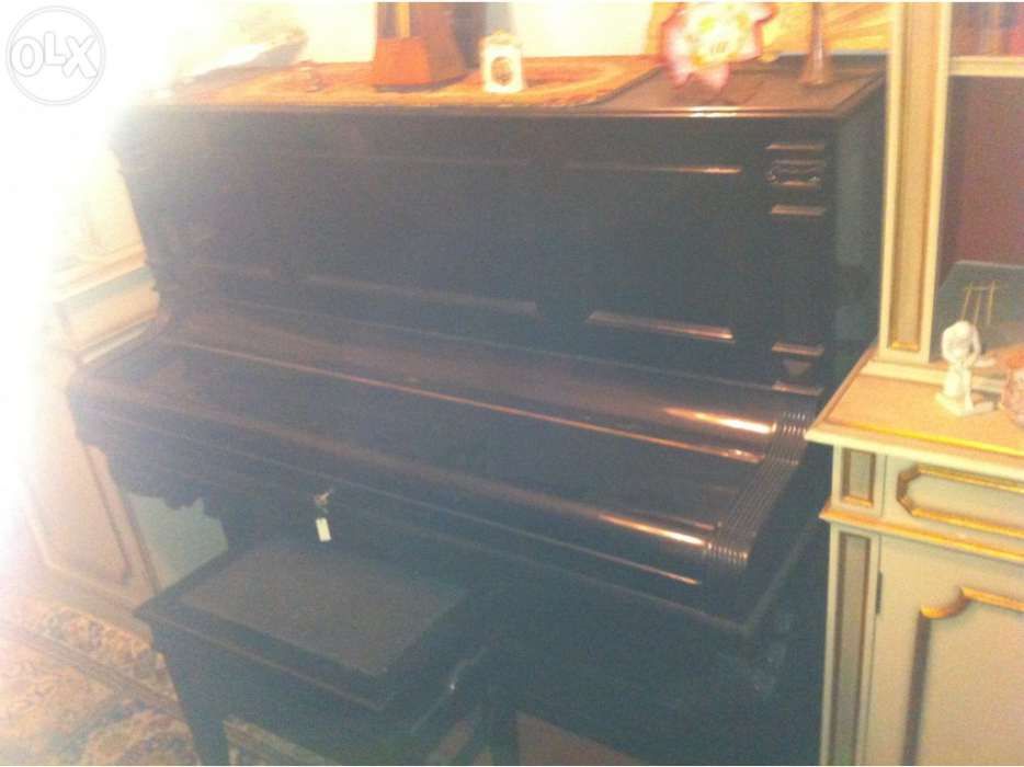 Piano vertical richard deicken