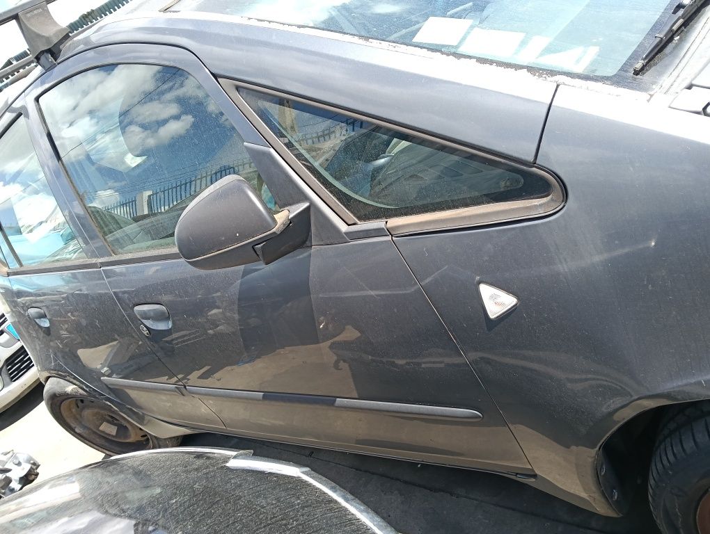 Mitsubishi colt todas as peças da viatura  2004/2005/2006/2007/2008/09