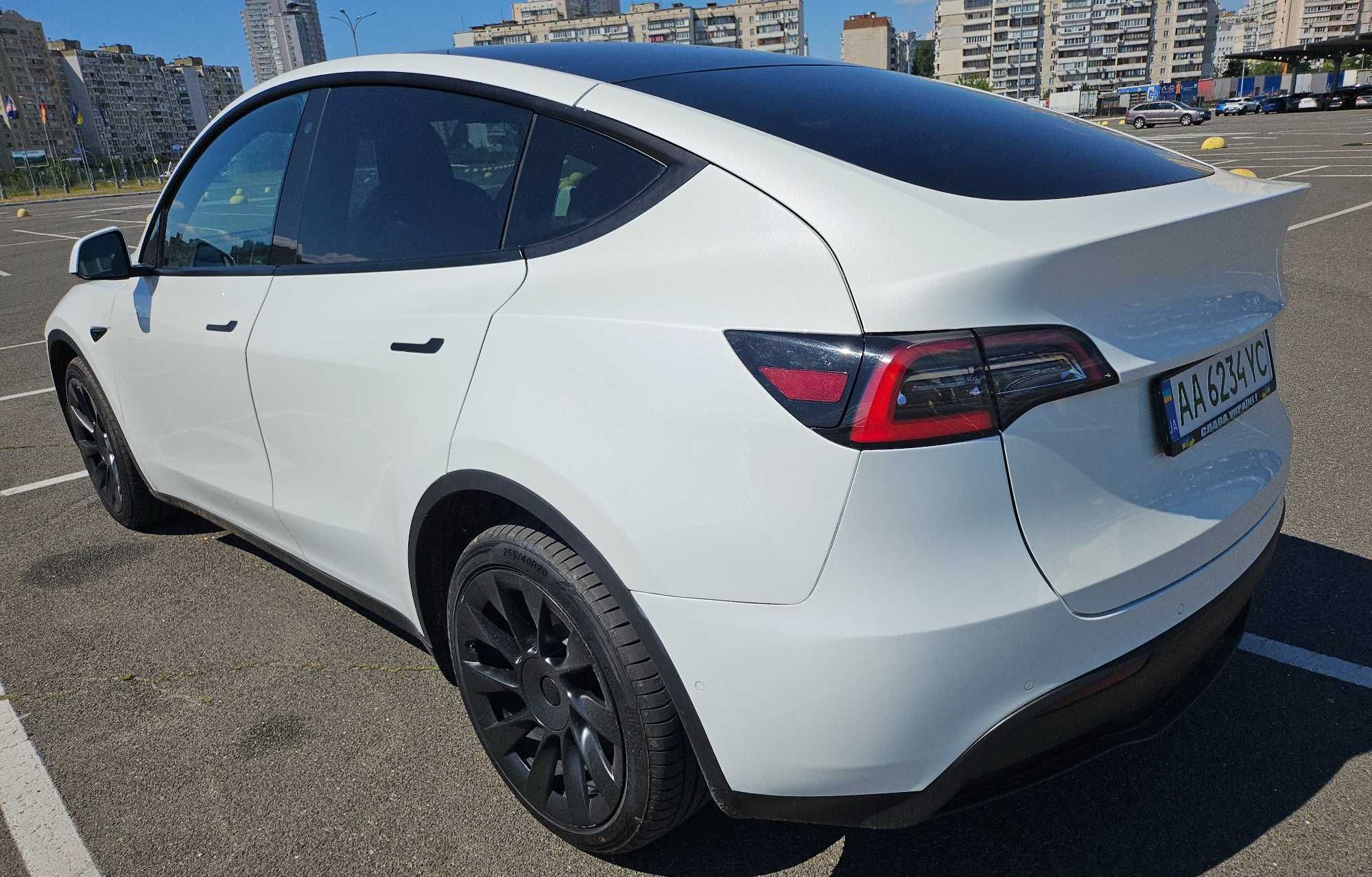 Продам машину Tesla Model Y 2020
