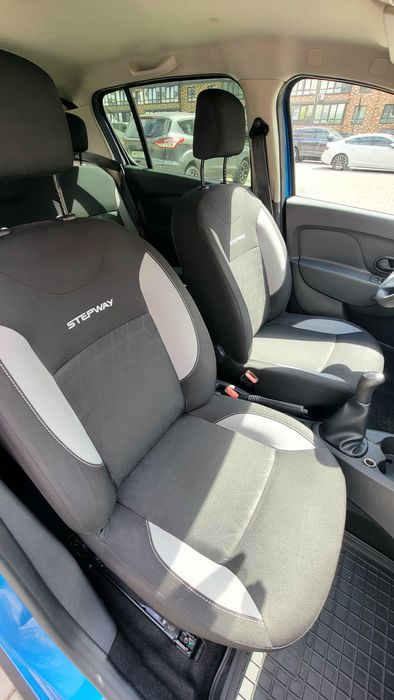 Продам автомобіль Renault Sandero Stepway  2014