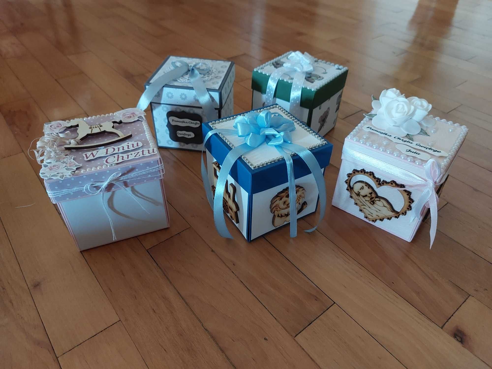 Exploding box,  pudełeczko z życzeniami na Chrzest, Roczek, Ślub