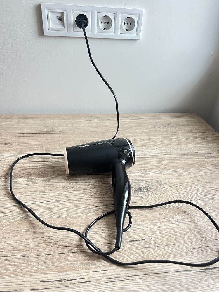 Фен Philips BHD004, 1800 Вт