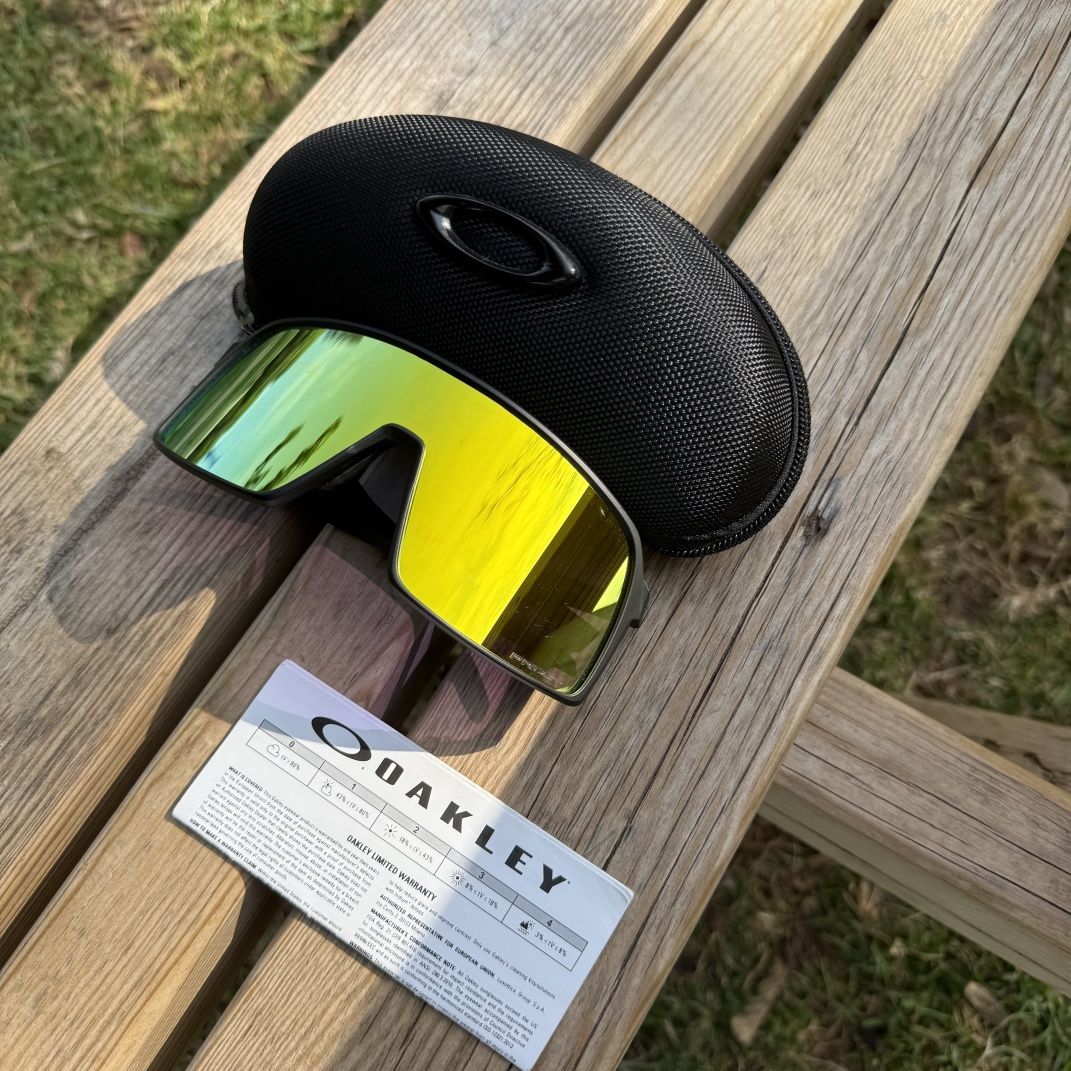 В НАЛИЧИИ | Очки Oakley Sutro