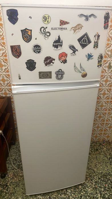 Frigorífico semi novo