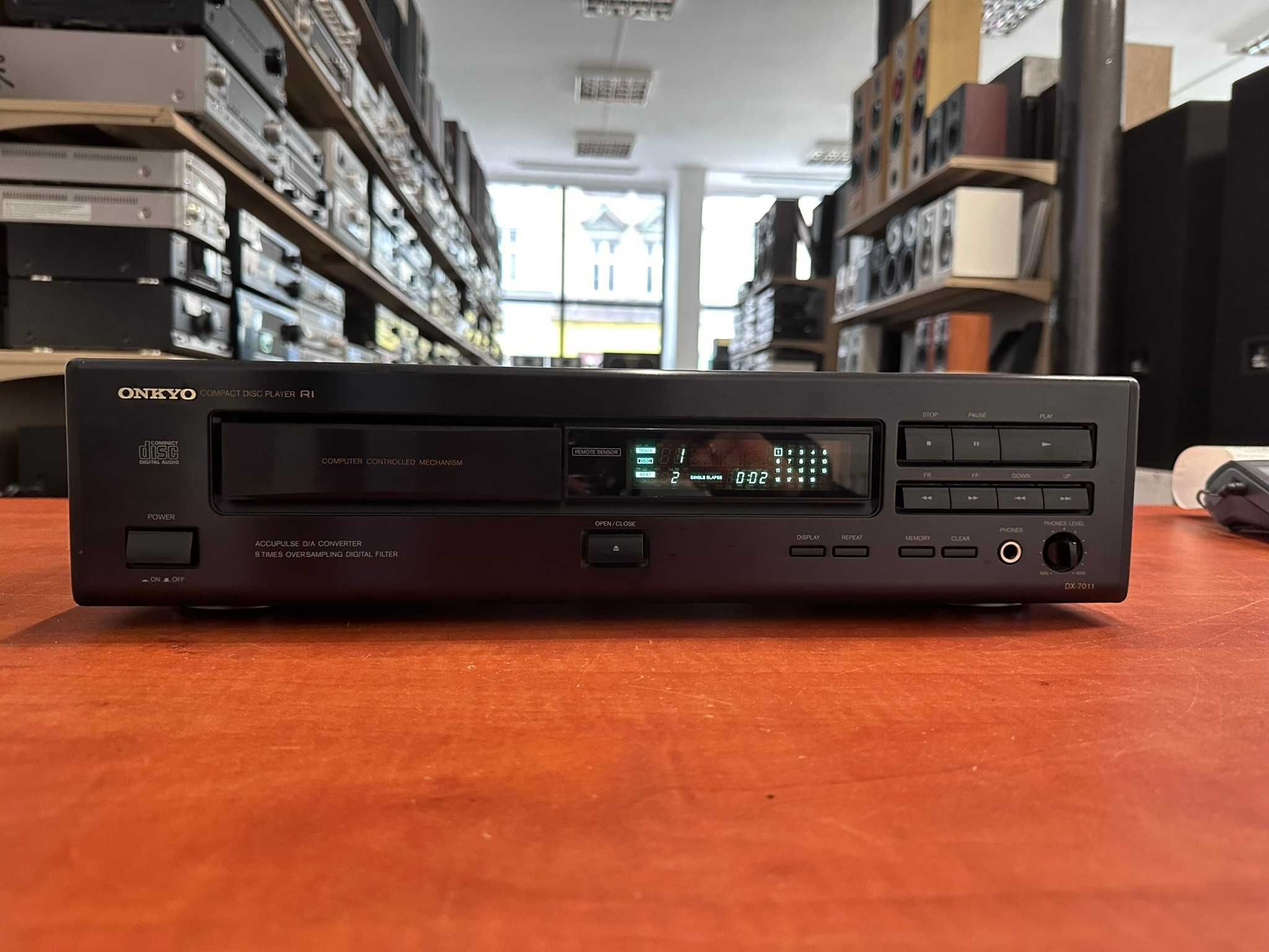 Odtwarzacz CD Onkyo  DX-7011