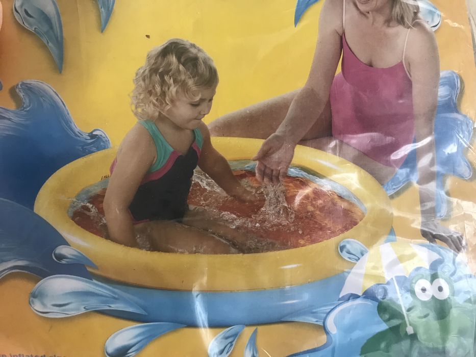 Детский надувной бассейн