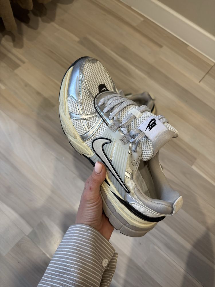 Nike V2K Run Summit White Metallic Silver