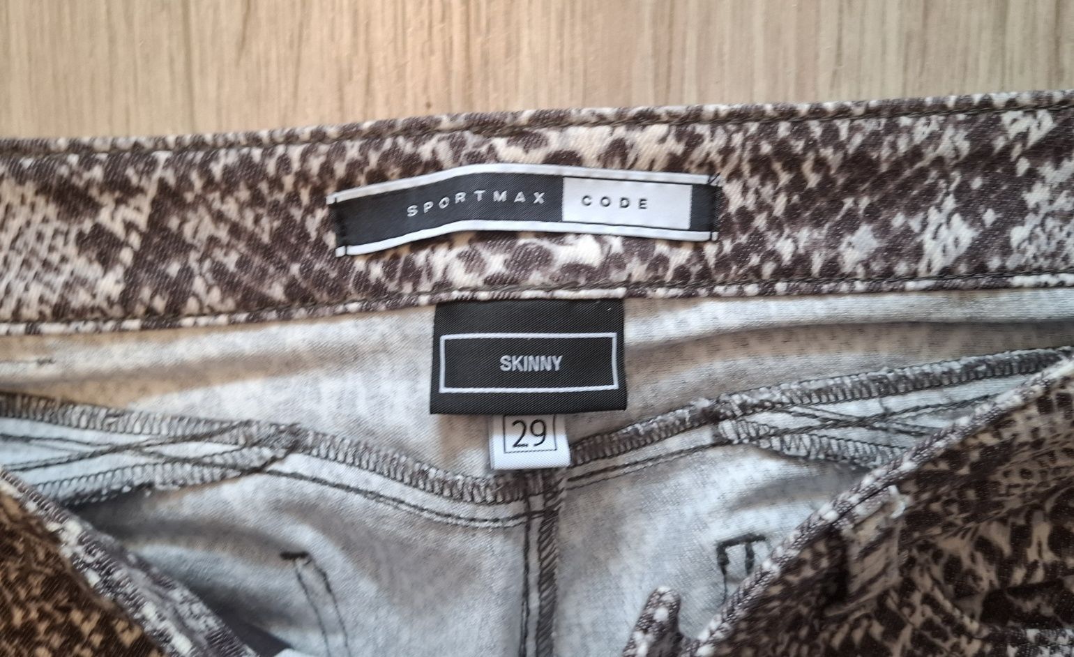 Женские skinny джинсы