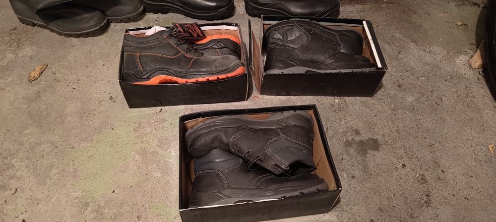 Sprzedam ubrania robocze oraz buty