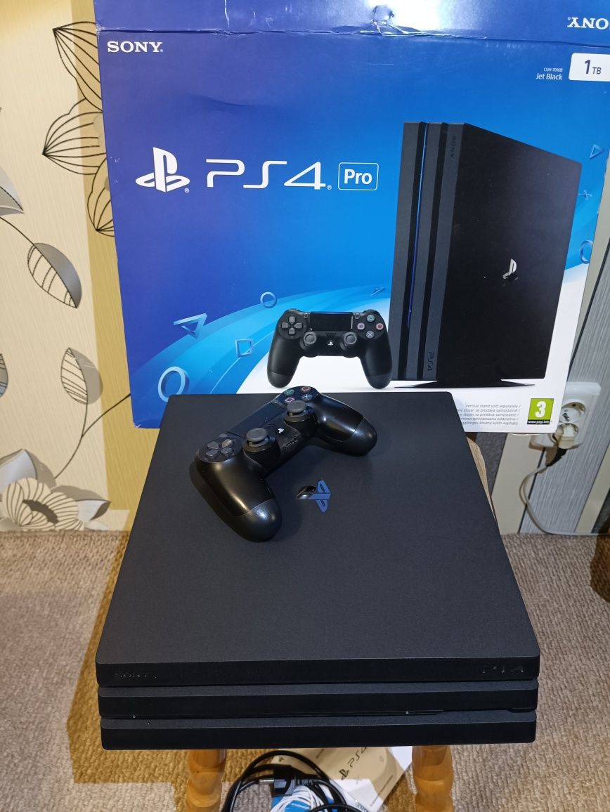 SONY PS 4 pro на 2 терабайти.