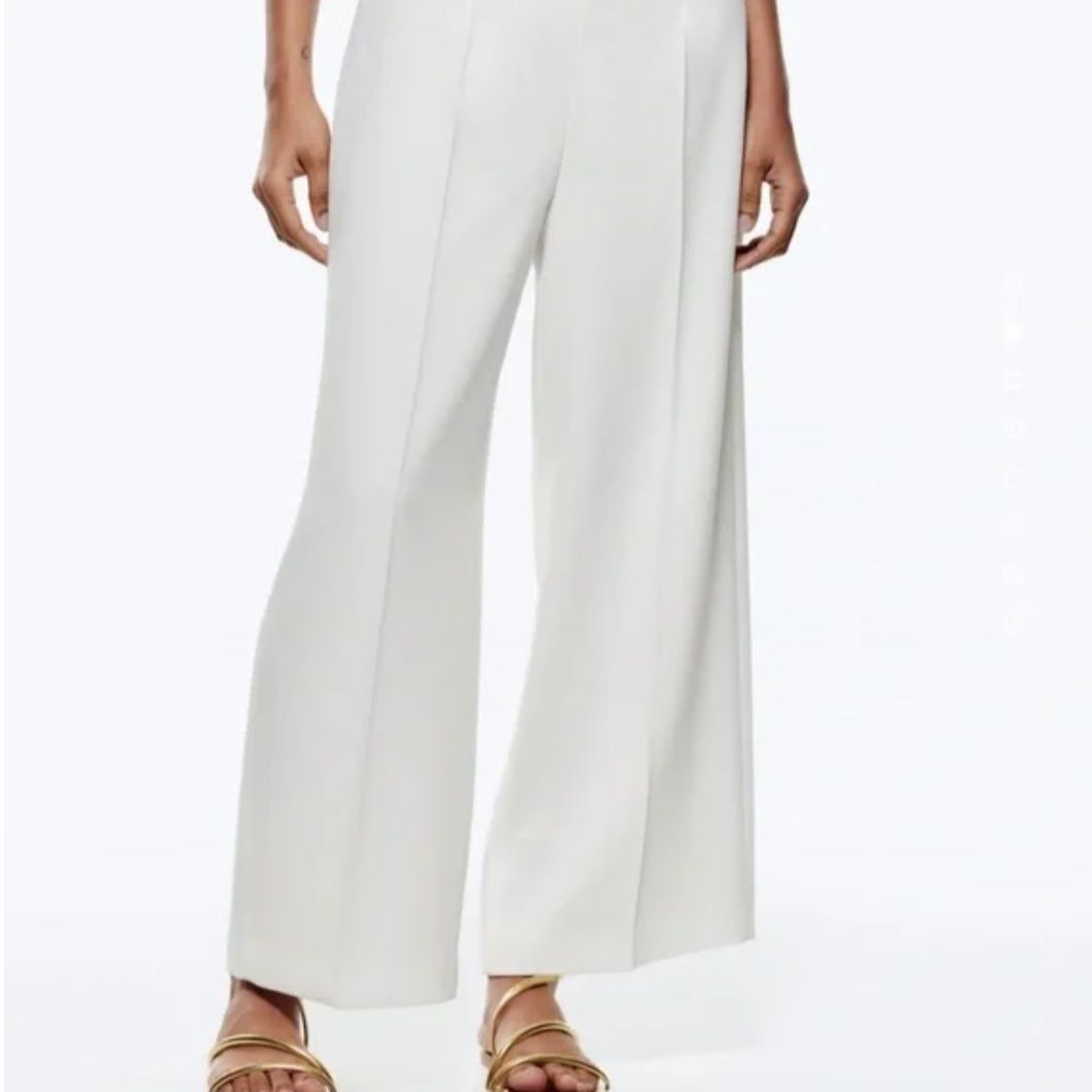 Стильні вкорочені брюки, штани, кюлоти Zara, оригінал 
Розмір М
Довжин