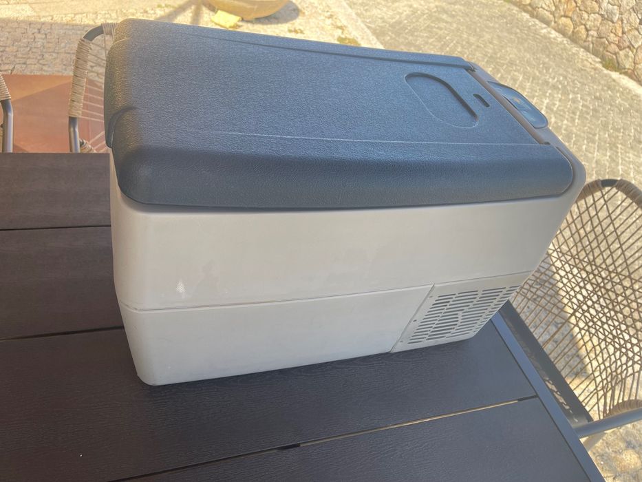 Vendo dois Frigoríficos para camião em bom estado