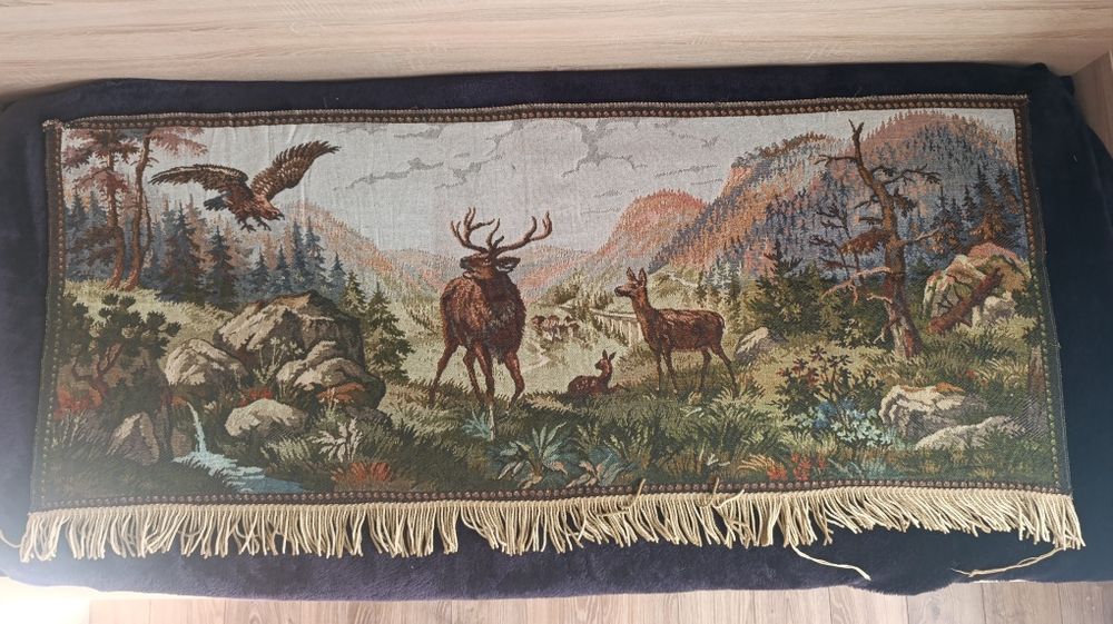 Колекція настінних ковриків - гобеленів "Олені"