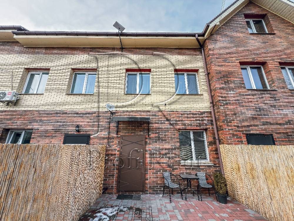 Продаж таунхаусу з ремонтом Деснянський р-н/Троєщина/Лісківська/Погреб