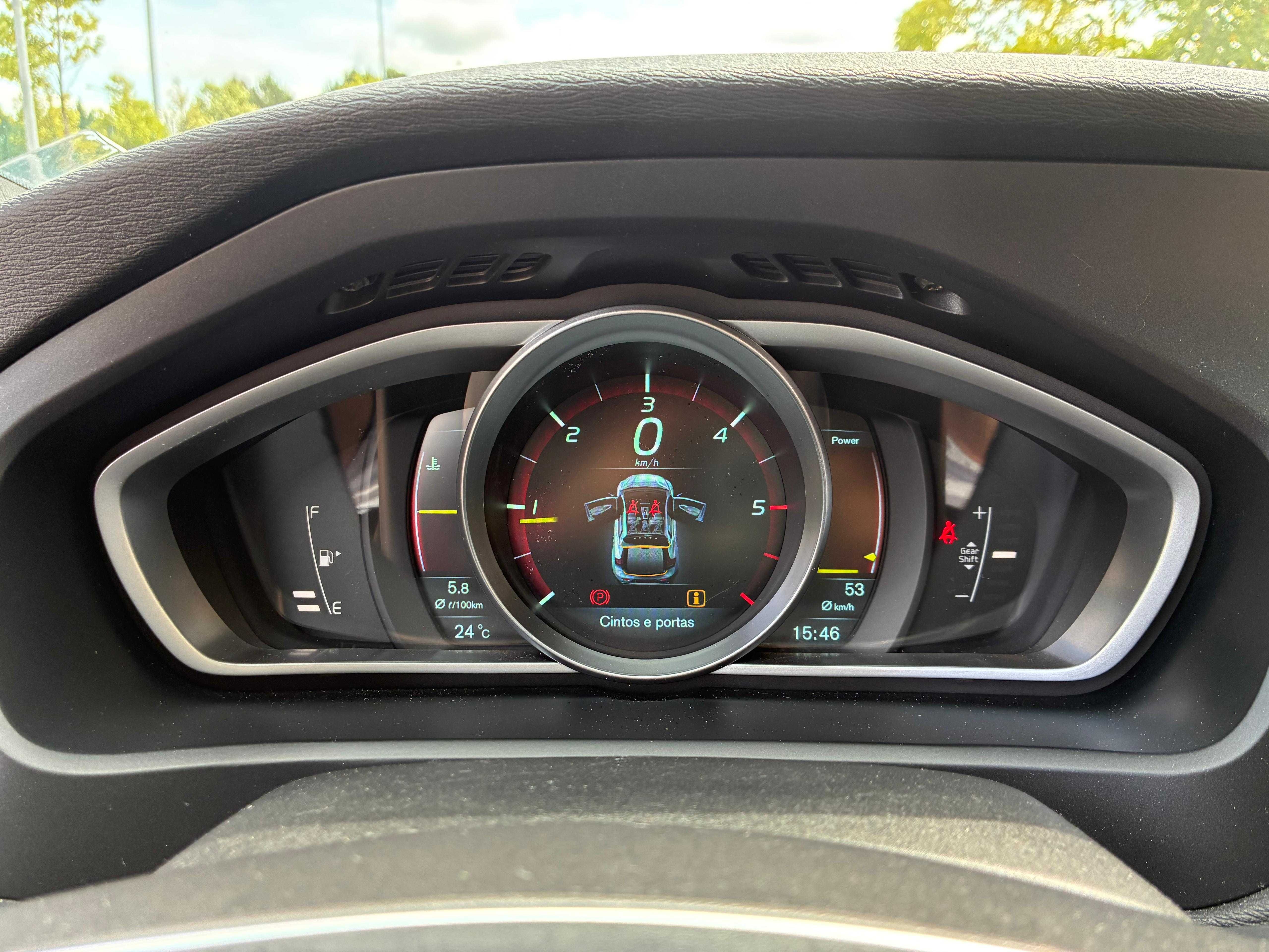 Volvo V40 R-Design