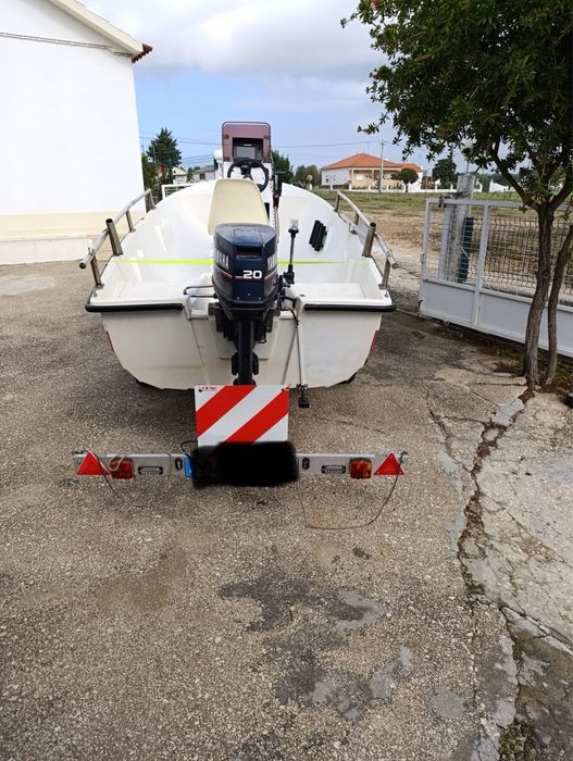 Barco Delfus 450 com Yamaha 20 CV