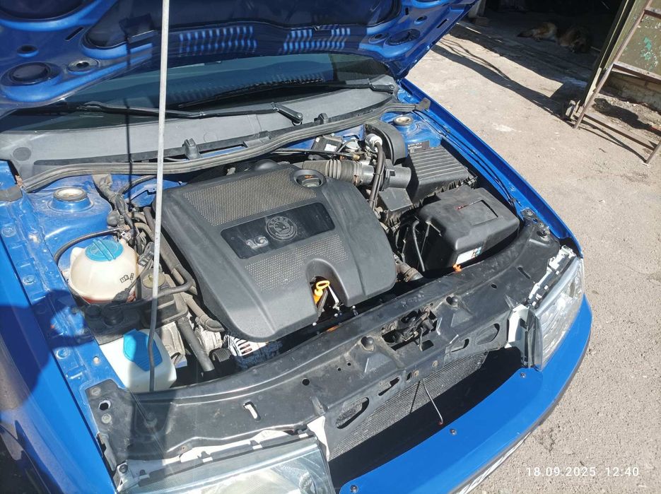 Skoda Octavia Tour(FL) MPI MT 1,6 газ--бензин