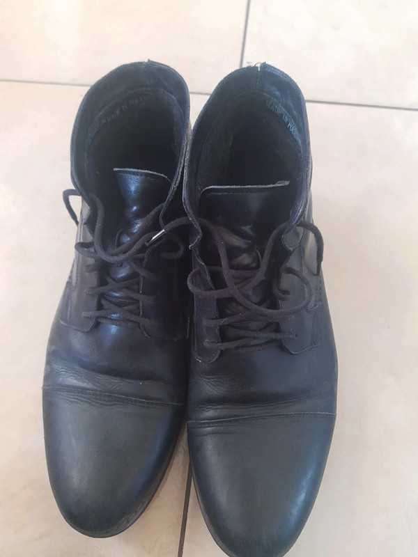 Czarne skórzane buty męskie Ryłko 43