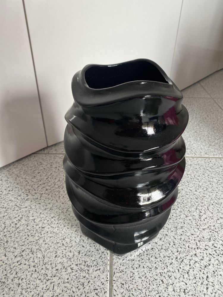Jarro preto decorativo