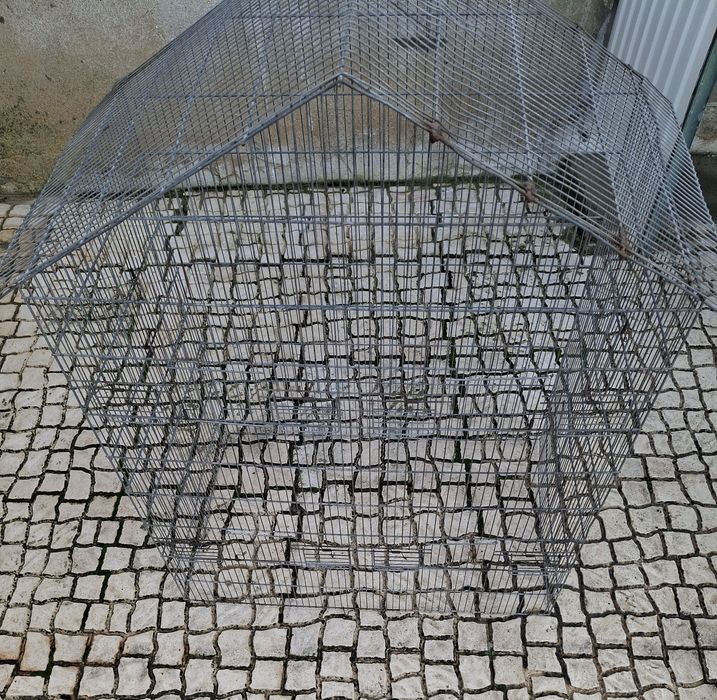 Gaiola grande para passaros