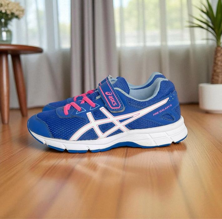 Кросівки asics для дівчинки 33,5 розміру