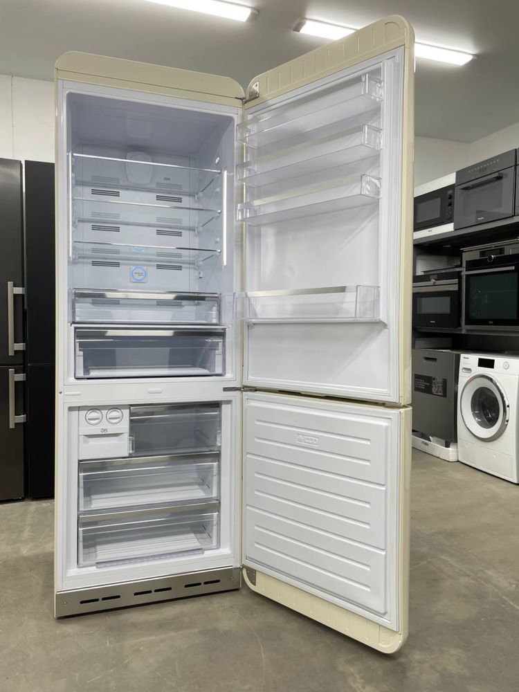 2023 р. 70 см ширина Ціна ТОП СТАН НОВОГО холодильник SMEG FAB38RCR5