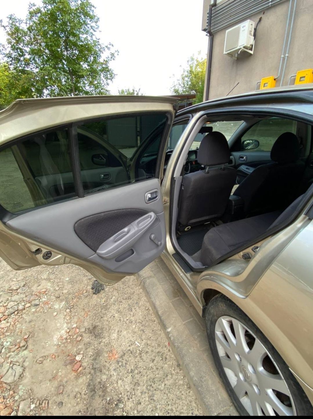 Nissan almera N16