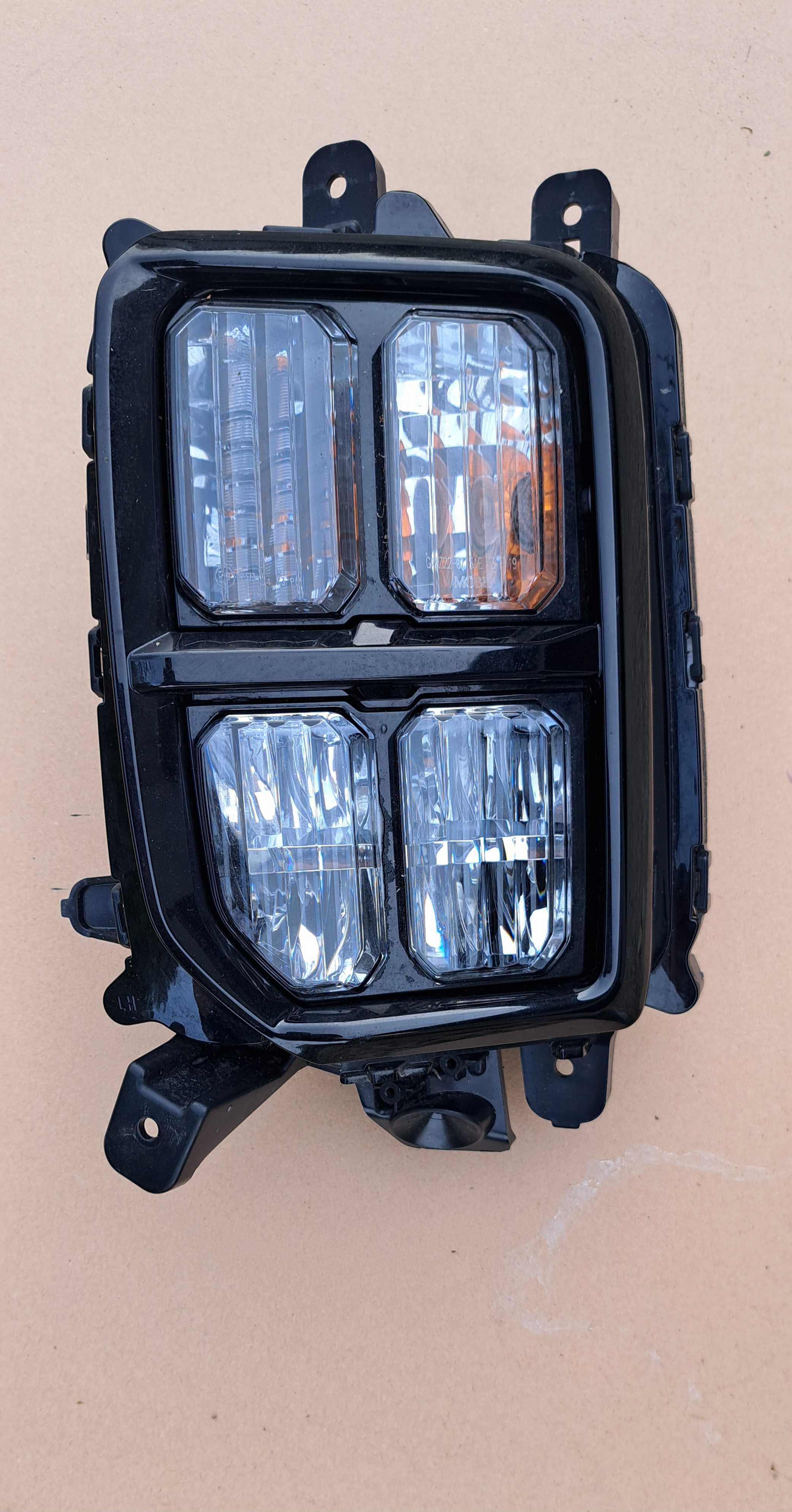 Mitsubishi ASX  HALOGEN - lampa lewy przód 2020 - oryginał USA