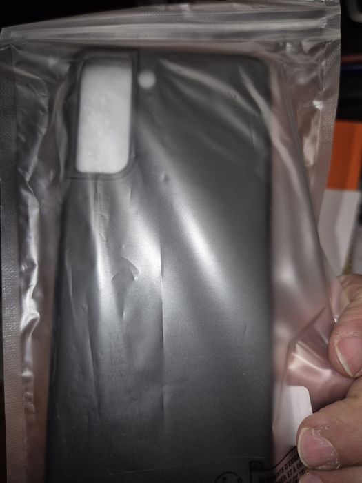 Vendo 2 capas de protecção e 3 vidros de protecção de ecrã para S21