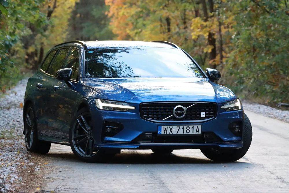 Volvo V60 T6 AWD R-Design, opt. Polestar 326 KM, Bowers&Wilkins, salon PL