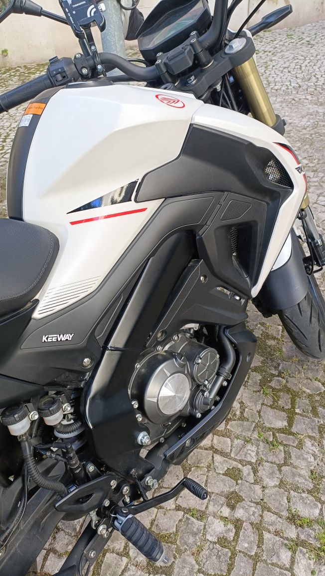 Keeway RKF 125cc 2023 | 4.000 km | Extras e brindes incluídos