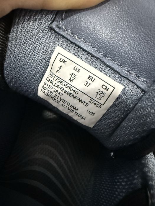 Стильні та зручні кеди у школу clarks