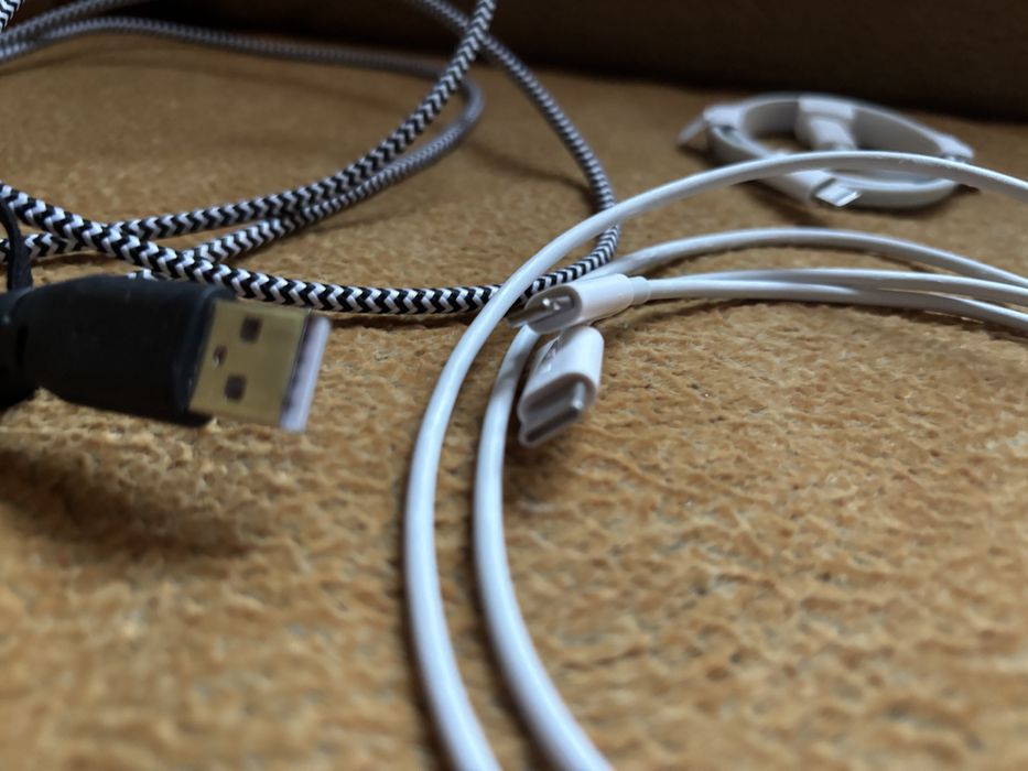 Кабель для зарядки айфона