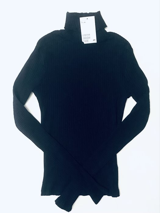 Czarny bawełniany golf z prążkowanej dzianiny H&M 34/XS