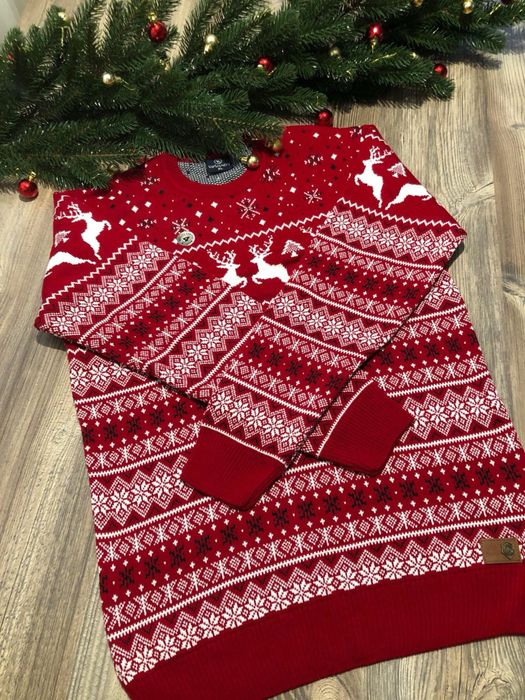 Прокат новорічних светрів фемелілук