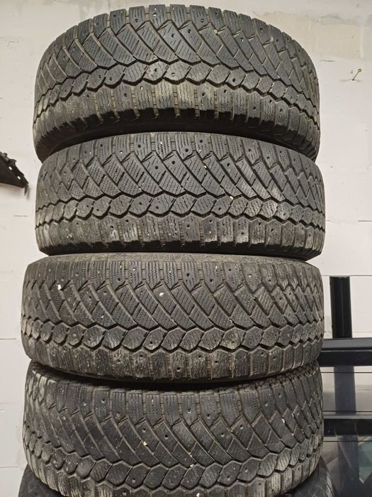 Sprzedam opony 16"215x65