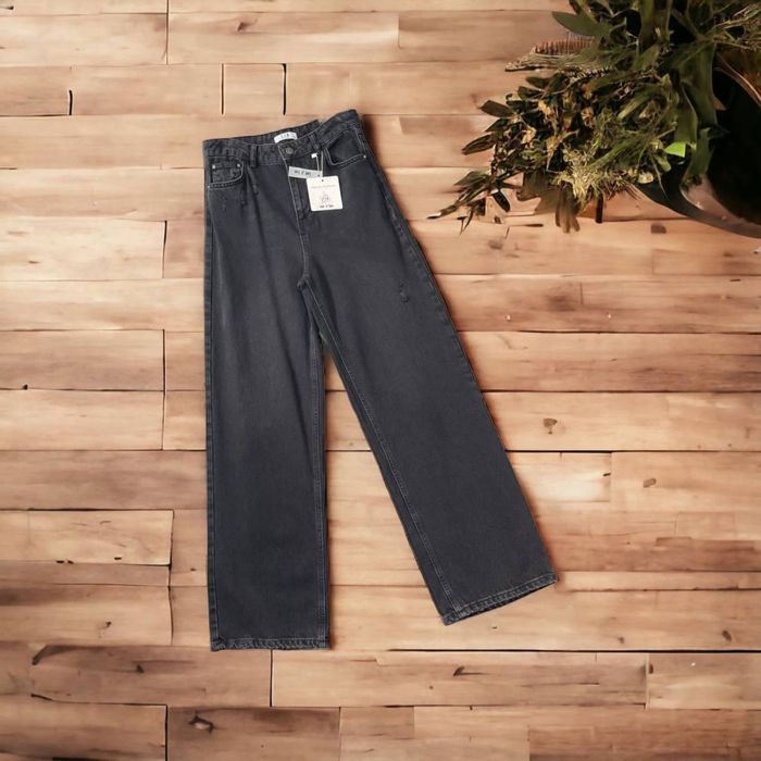 Джинсы черные , плотные прямые