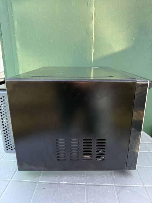 !!!WYPRZEDAŻ!!! Panasonic NN-C69KSMEPG Kuchenka mikrofalowa 30l, 1000W