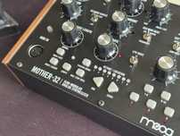 Moog Mother-32 аналоговий сінтезатор